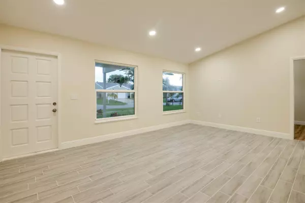 Lake Worth, FL 33467,5258 Harwood LN