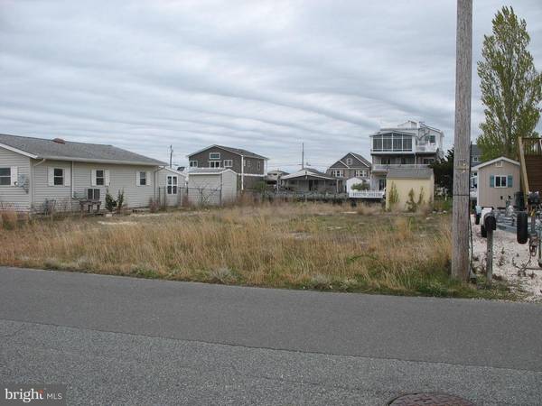 12 W SCHUYLKILL RD, Tuckerton, NJ 08087