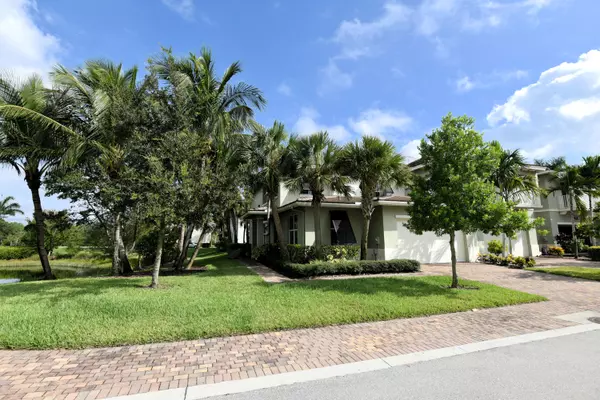 Palm Beach Gardens, FL 33418,6037 W S Southampton SQ