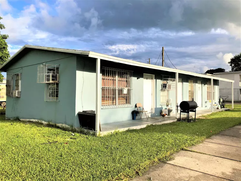 749 SW Avenue B PL 1, Belle Glade, FL 33430