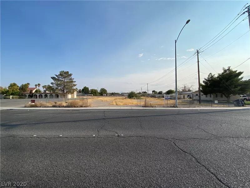 5367 Owens, Las Vegas, NV 89156