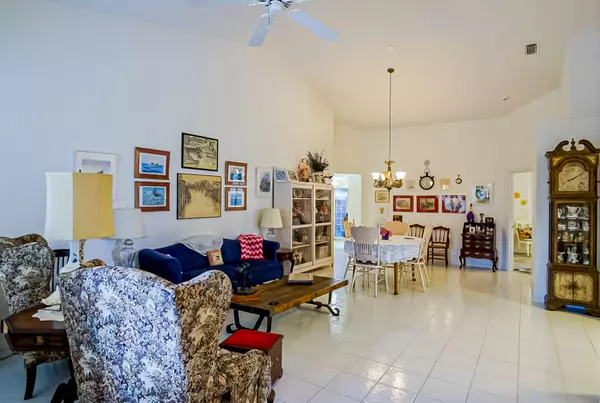 Saint Lucie West, FL 34986,461 NW Casanova CIR