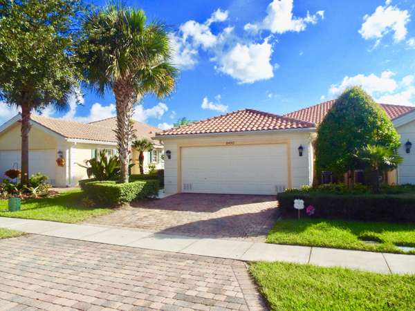 8450 Saint Johns CT, Wellington, FL 33414