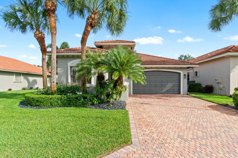 6894 Boscanni DR, Boynton Beach, FL 33437