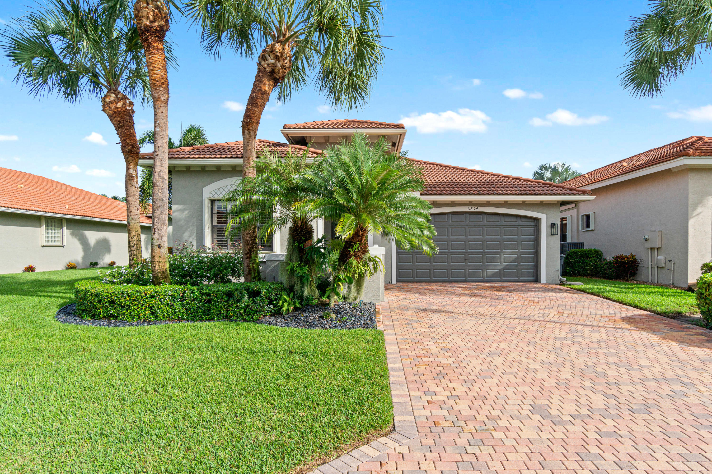 6894 Boscanni DR, Boynton Beach, FL 33437