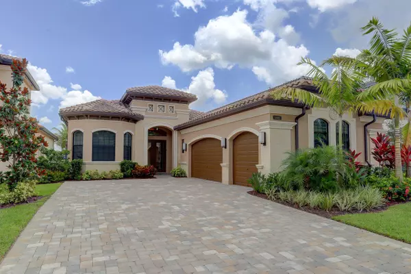 9901 Bozzano DR, Delray Beach, FL 33446