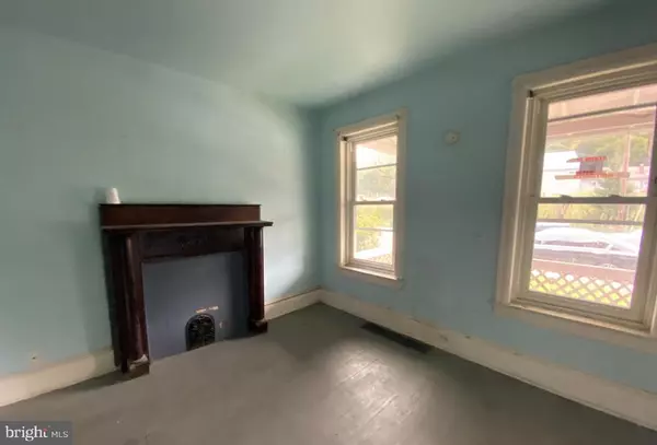 Coatesville, PA 19320,584 ELM ST