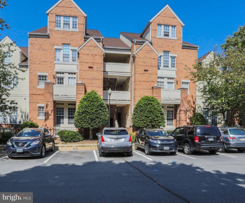 Reston, VA 20194,11304-B SUNDIAL CT #905