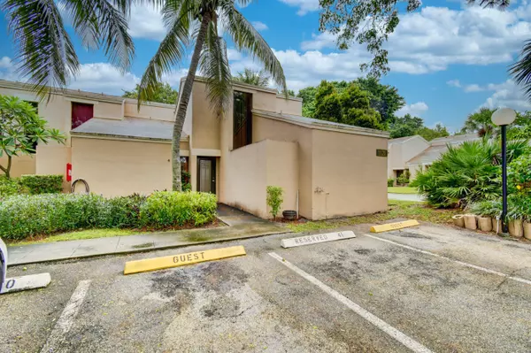 1121 NW 13th ST 4, Boca Raton, FL 33486