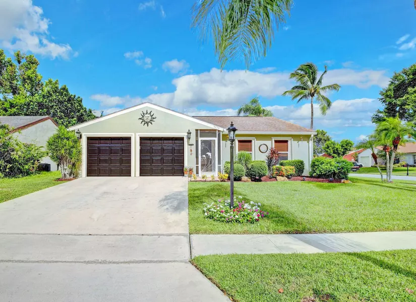 5274 Edgewood DR, Lake Worth, FL 33467