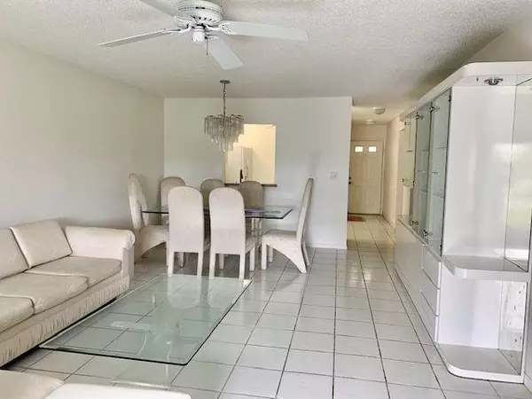 Boca Raton, FL 33496,9070 Tracy CT 4