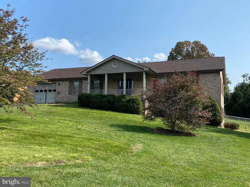 4 MEADOW LN, Luray, VA 22835