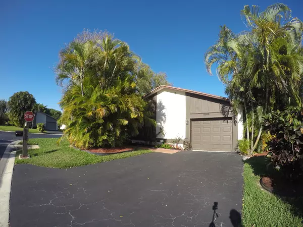 8988 Old Pine WAY, Boca Raton, FL 33433