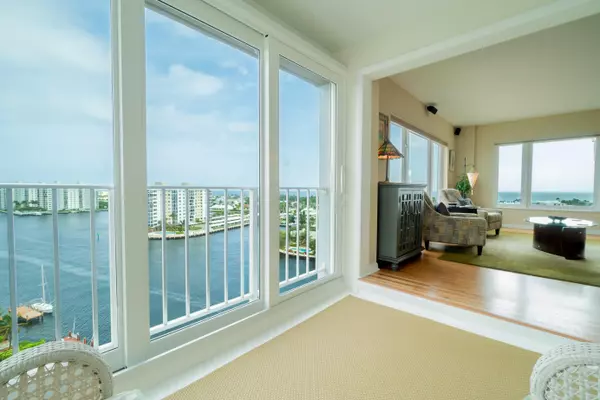 Delray Beach, FL 33483,555 SE 6th AVE Apt. 12 G