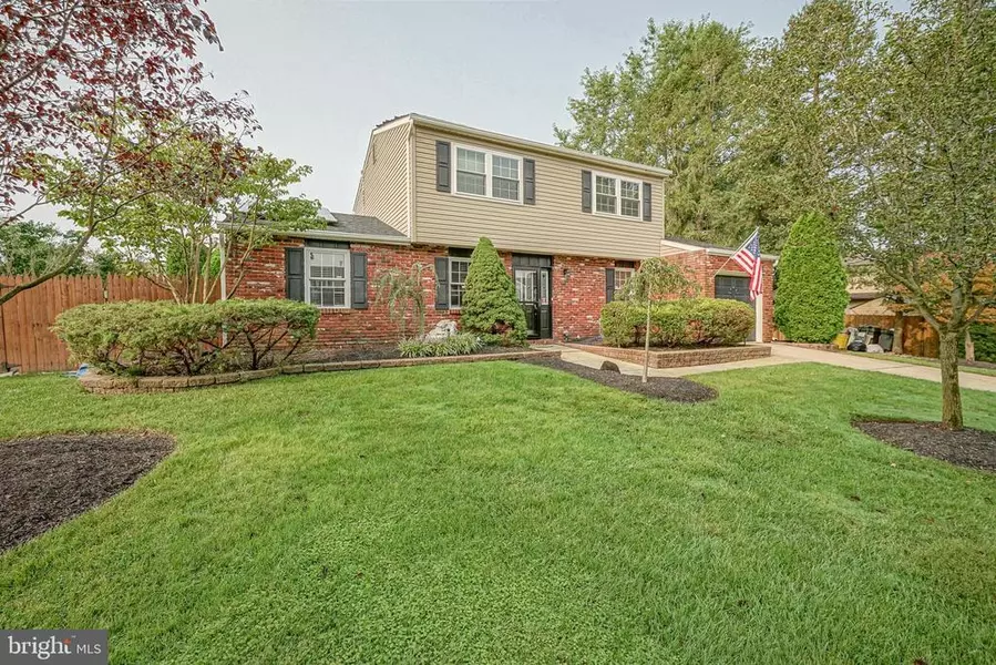 9 CHESTERFIELD RD, Sewell, NJ 08080