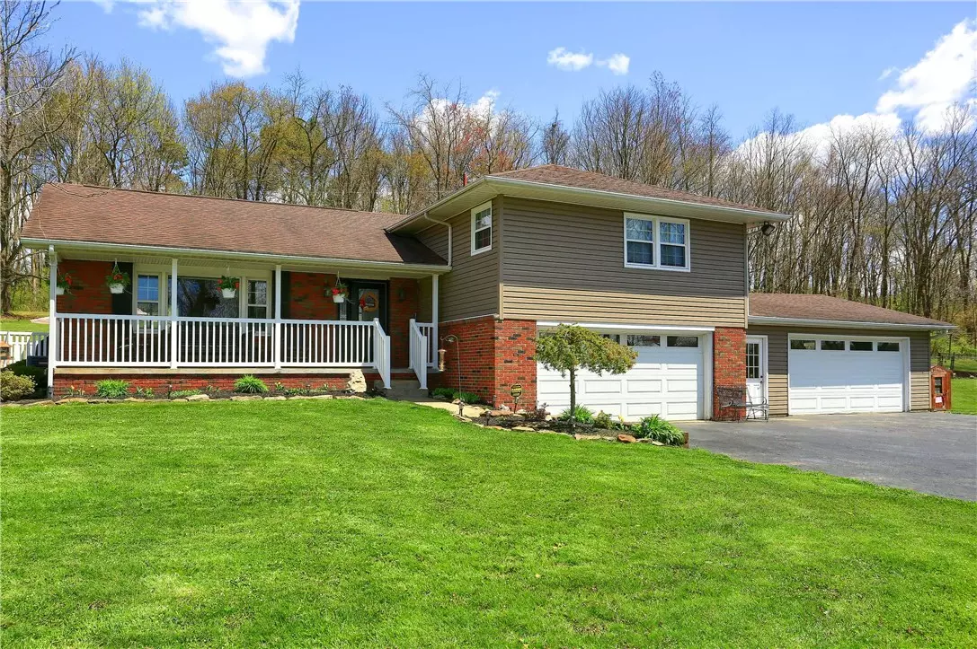 New Castle, PA 16105,2624 Eastbrook Volant Rd