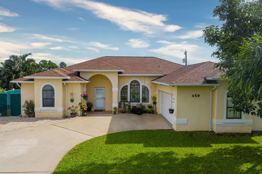 459 SE Galleon LN, Port Saint Lucie, FL 34983