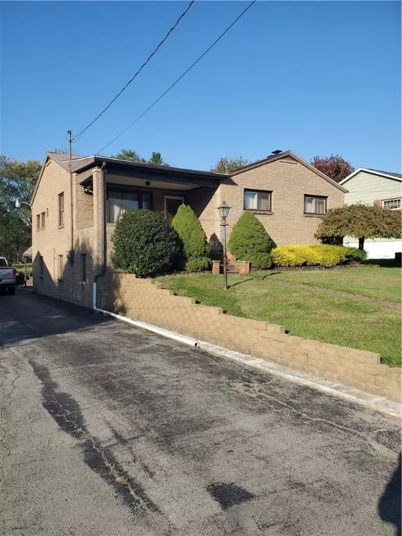 729 Vogan St, New Castle, PA 16101