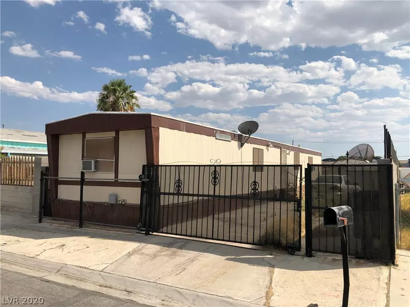 3853 Pecan Lane, Las Vegas, NV 89115