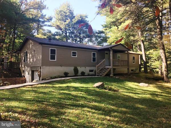 40 CARDINAL DR, Palmerton, PA 18071