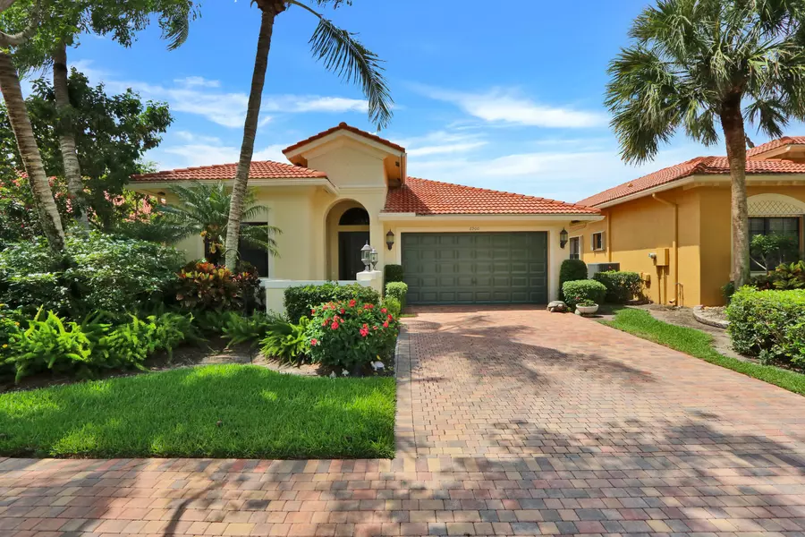 6900 Adriano DR, Boynton Beach, FL 33437