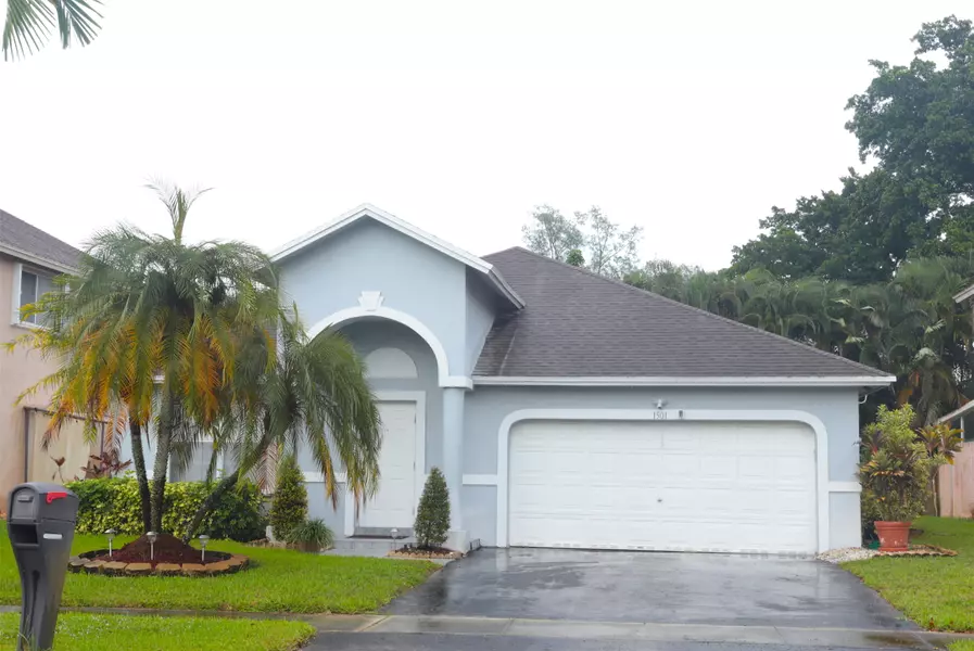 1501 SW 97 AVE, Pembroke Pines, FL 33025