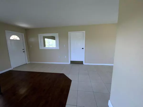 Port Saint Lucie, FL 34952,763 Cypress ST