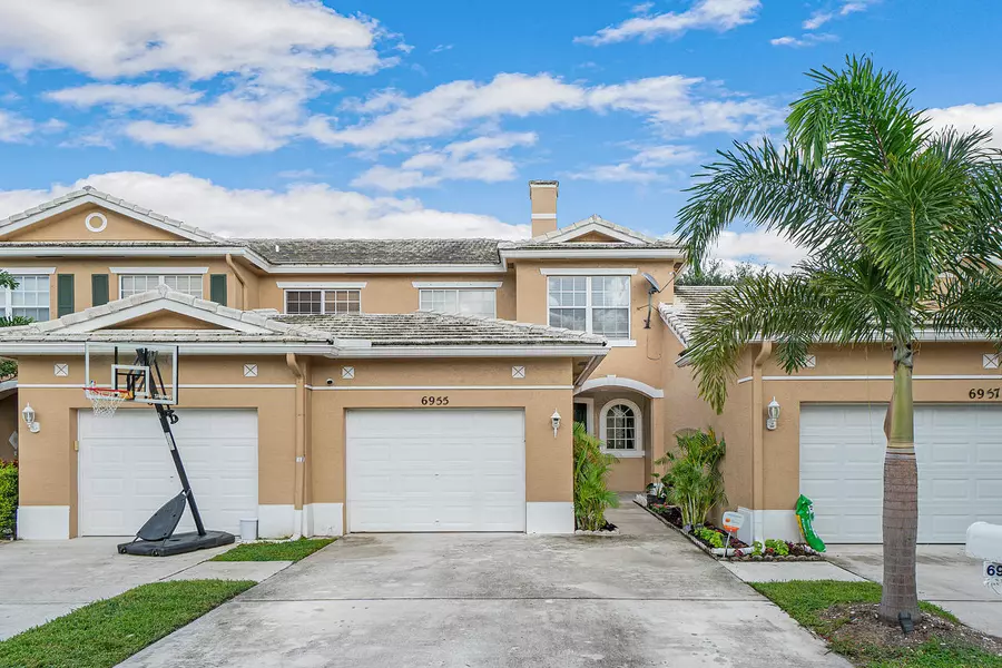 6955 Blue Skies DR, Lake Worth, FL 33463