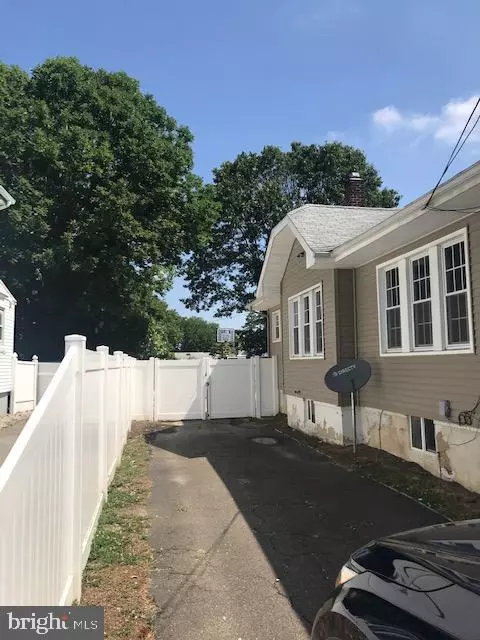 Vineland, NJ 08360,924 NEW PEAR ST