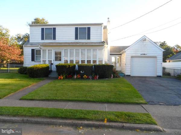 17 BENTON RD, Trenton, NJ 08610