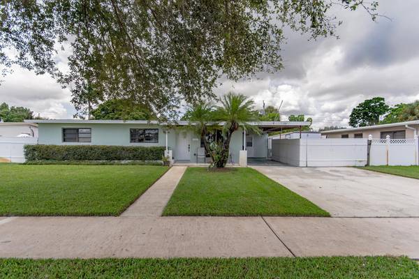 409 Westwind DR, North Palm Beach, FL 33408