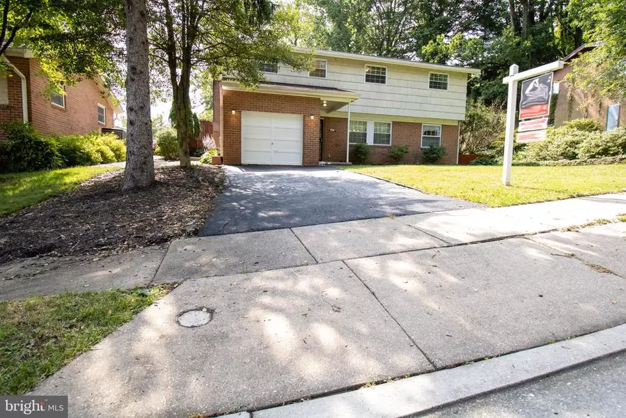 809 BEAVERBANK CIR, Towson, MD 21286