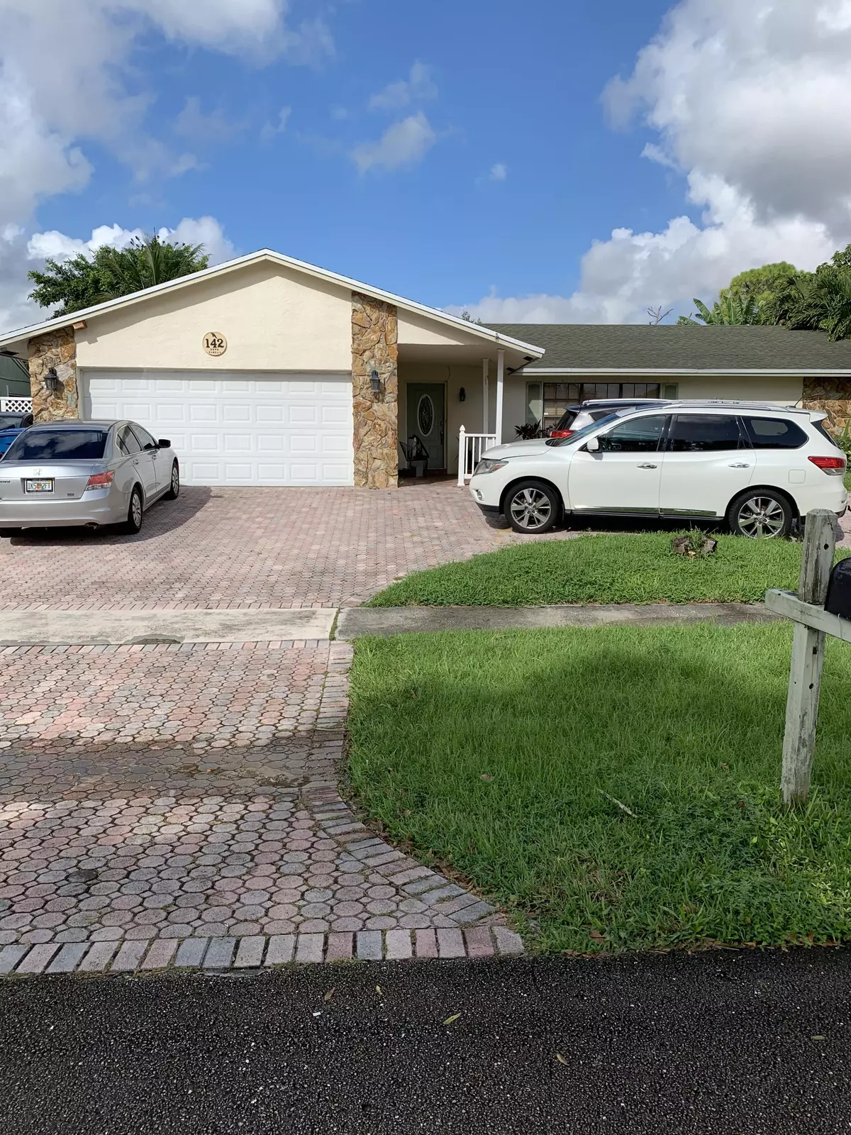 Royal Palm Beach, FL 33411,142 Dove CIR