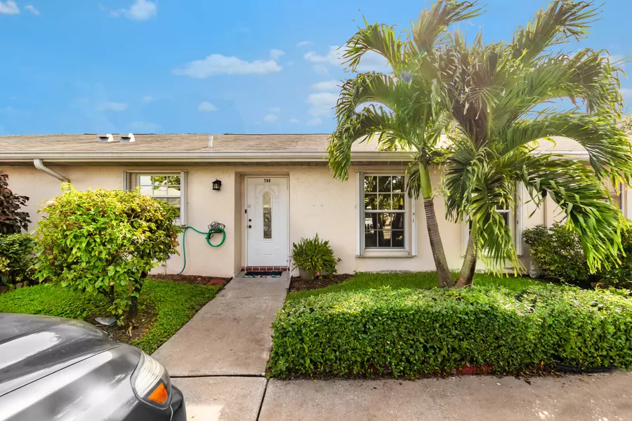 789 Nantucket CIR, Lake Worth, FL 33467