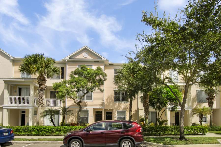 255 Murcia Dr. 205, Jupiter, FL 33458