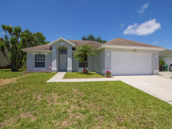 2258 SW Lawrence ST, Port Saint Lucie, FL 34953