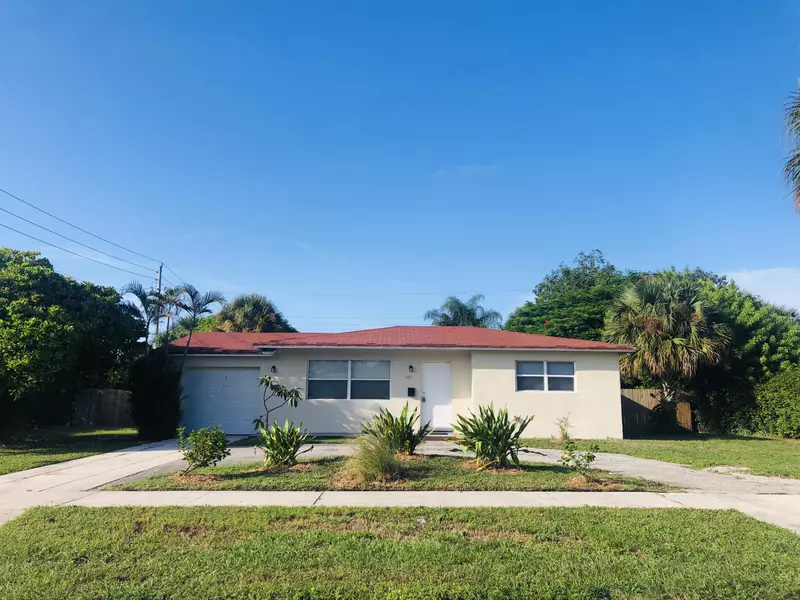 455 Date Palm DR, Lake Park, FL 33403