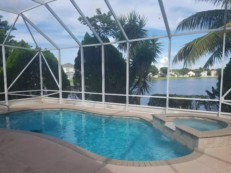 151 Canterbury PL, Royal Palm Beach, FL 33414