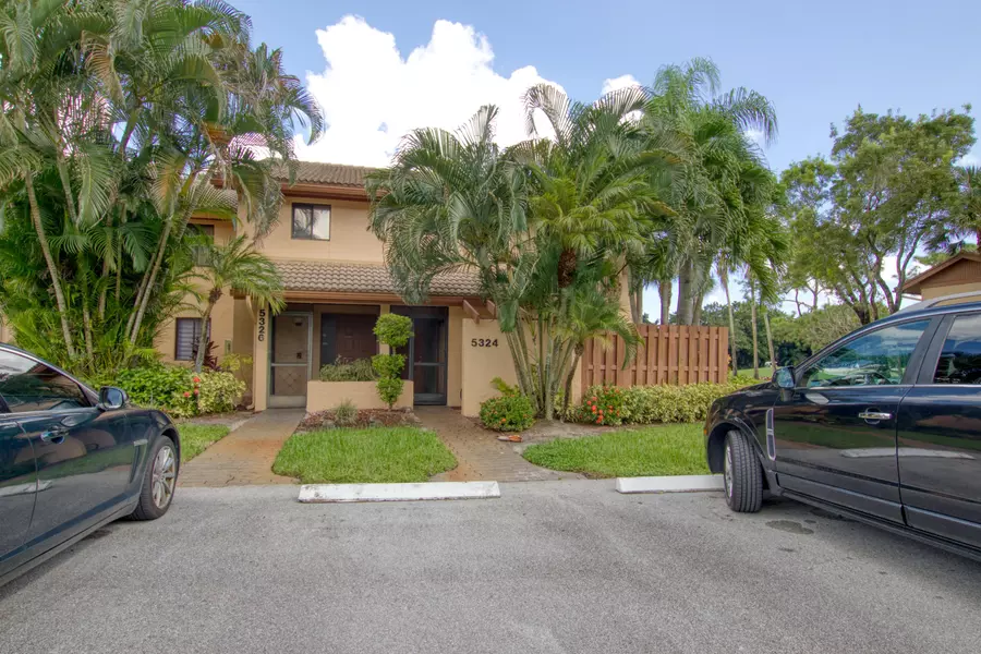 5324 S Fountains DR, Lake Worth, FL 33467