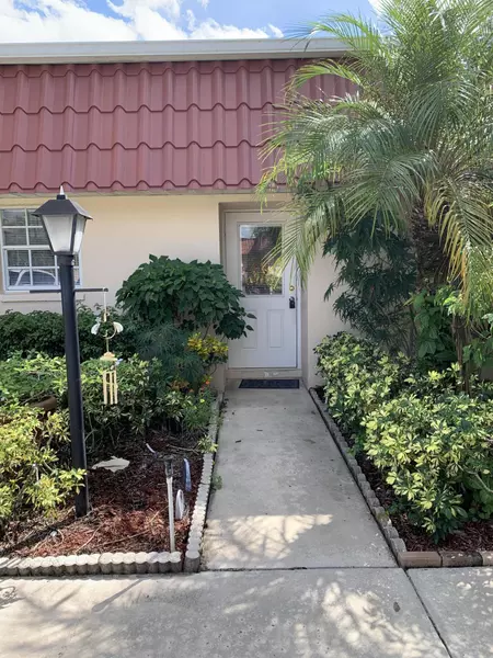 565 Covered Bridge BLVD, Lake Worth, FL 33467