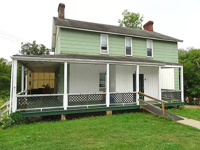 6 Mcconnell Rd, Cecil, PA 15321