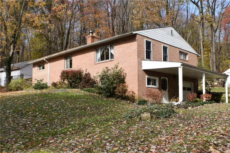 1387 Brush Ln, Volant, PA 16156