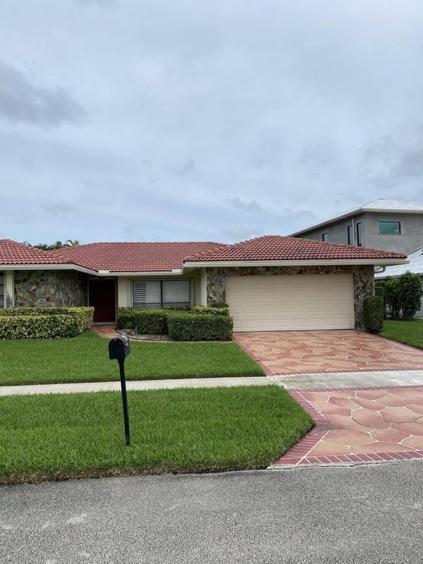 7296 San Sebastian DR, Boca Raton, FL 33433