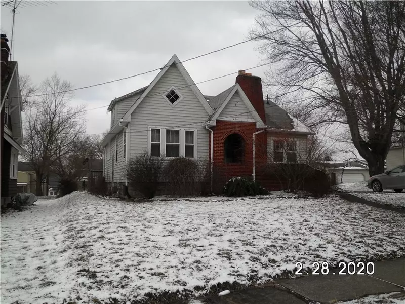 406 Service Avenue, Sharon, PA 16148