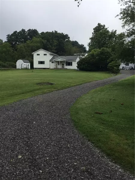 427 Crooked Creek Dam Rd, Ford City, PA 16226