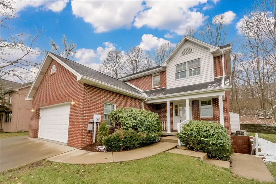 475 HICKORY LANE, Houston, PA 15342