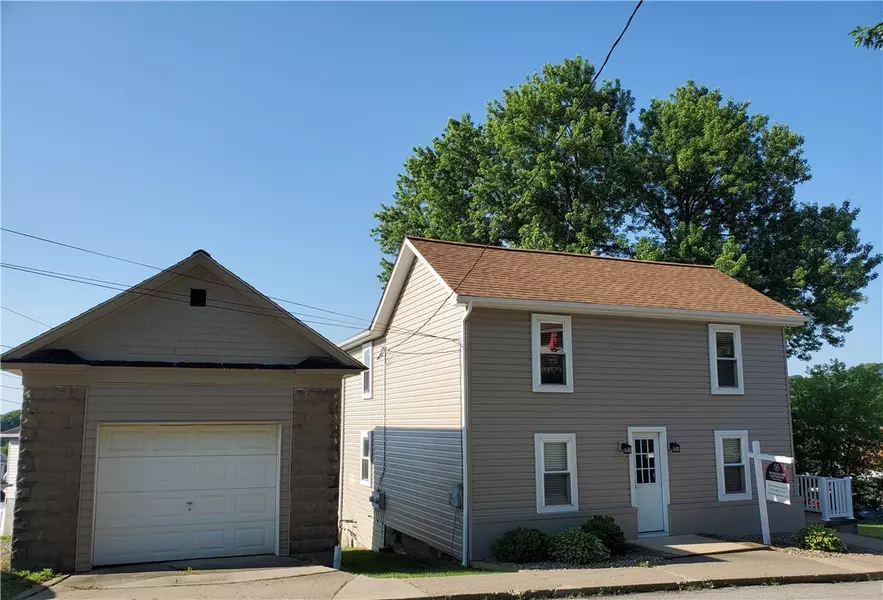 105 Kittanning St, Chicora, PA 16025