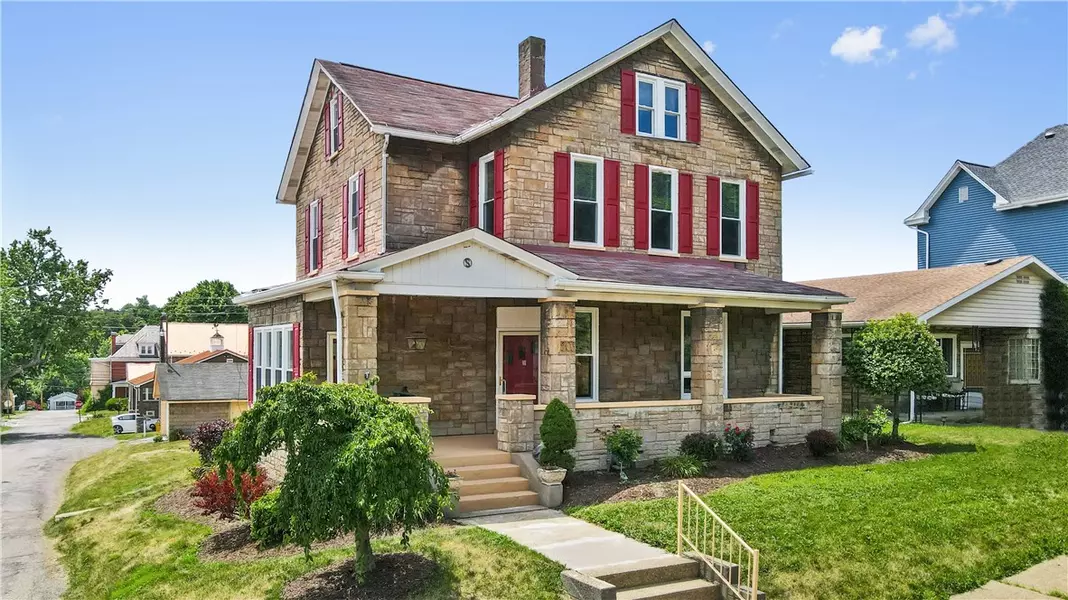 203 Cherry Ave., Houston, PA 15342