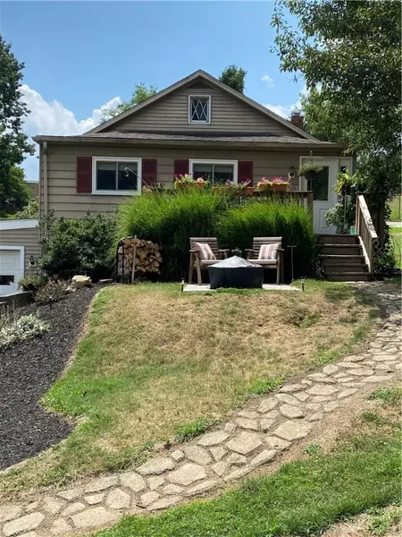 442 1st Ave, New Eagle, PA 15067