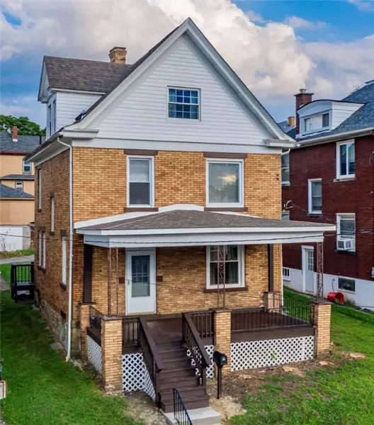 408 N 3rd St, Jeannette, PA 15644